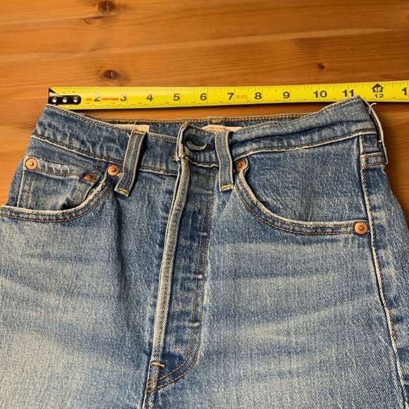 Levi’s Ribcage Straight High Rise Faded Blue Denim Jeans with Button Fly - Picture 10 of 17